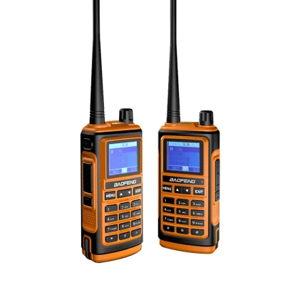 Neueste Baofeng UV-17 UHF VHF High Power Analog Waki ​​Taki Baofeng Dual Band UV17 Zweiwegradio mit 5 W Long Range Walkie Talkie